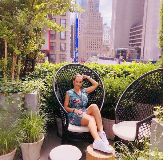 Lisa Ann Russell chilling out somewhere in peace